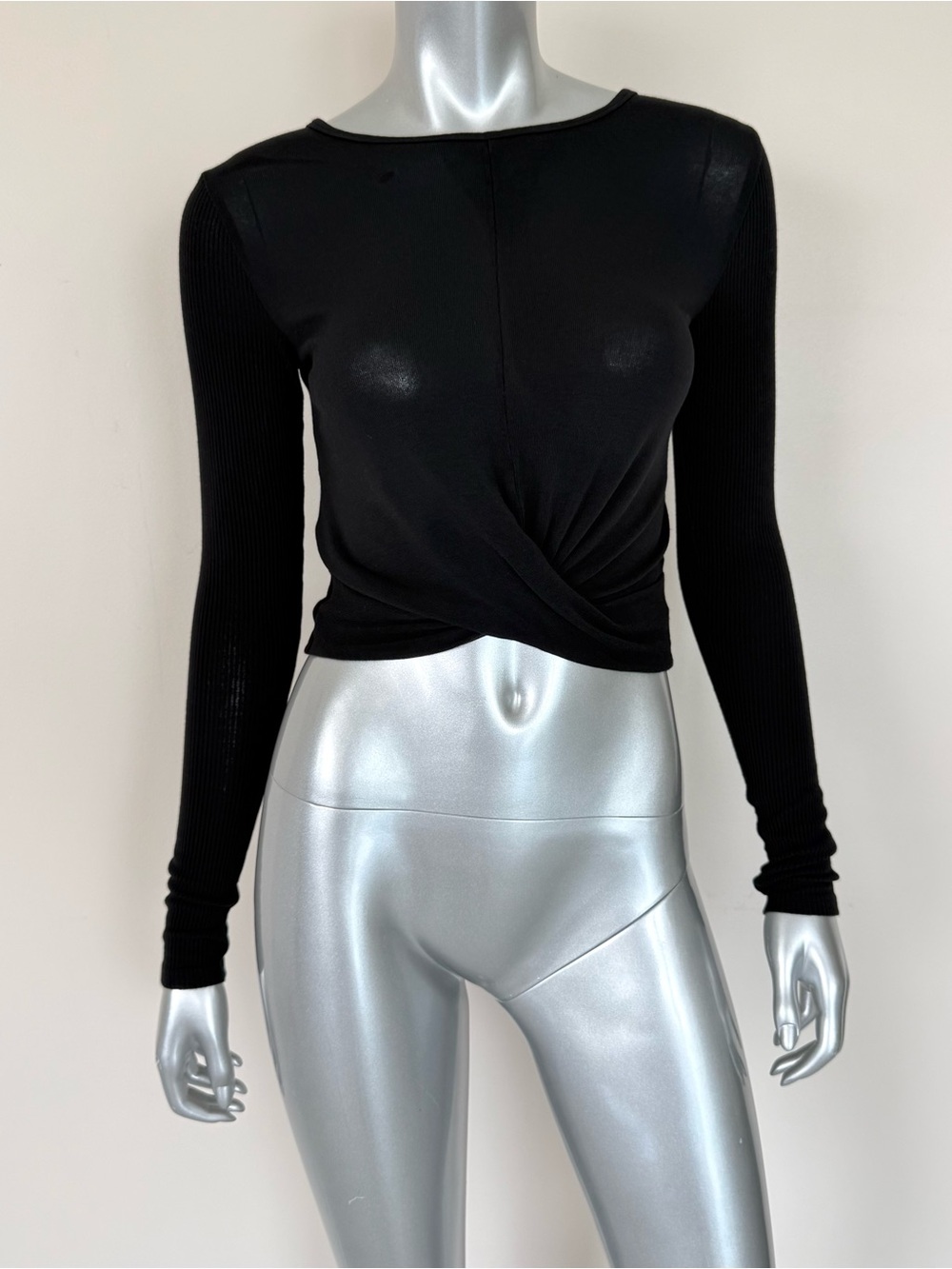 ALO Yoga women long sleeve black top size S